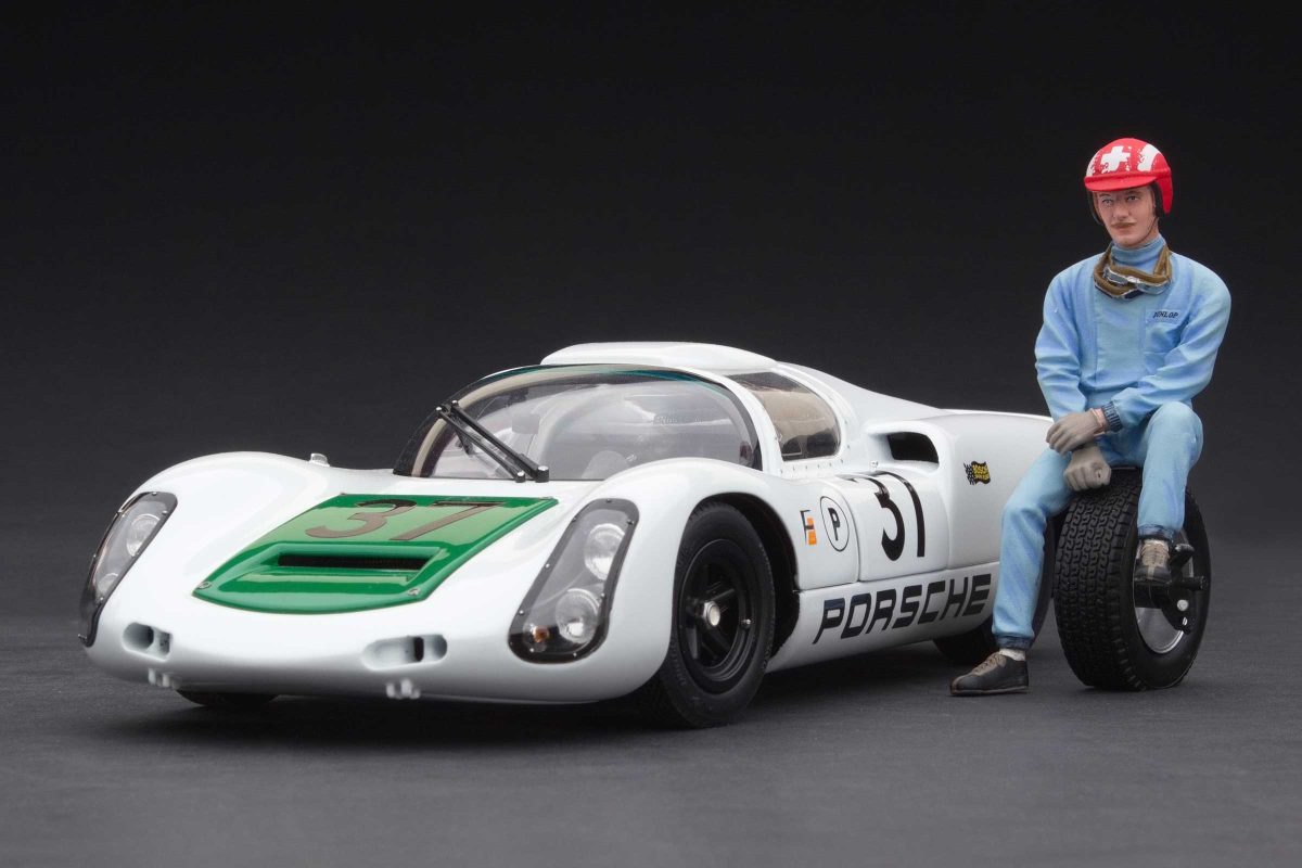 Exoto Porsche 910 | 1967 Sebring 12 Hours 2nd in class/4th overall | Jo Siffert, Hans Hermann | with Jo Siffert Driver Figurine