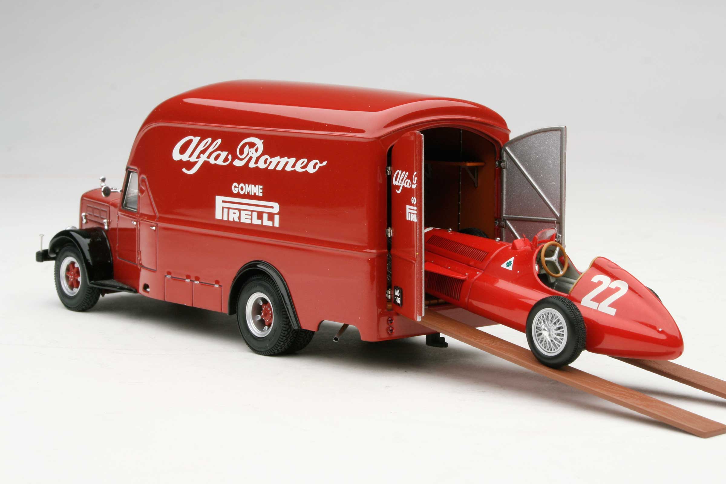 Exoto Alfa Romeo 500 Transporter | Winner, 1951 Grand Prix of Spain | Juan Manuel Fangio - Image 3